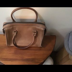 Women’s Coach Tan Leather Purse, Pre-Owned in Good Condition